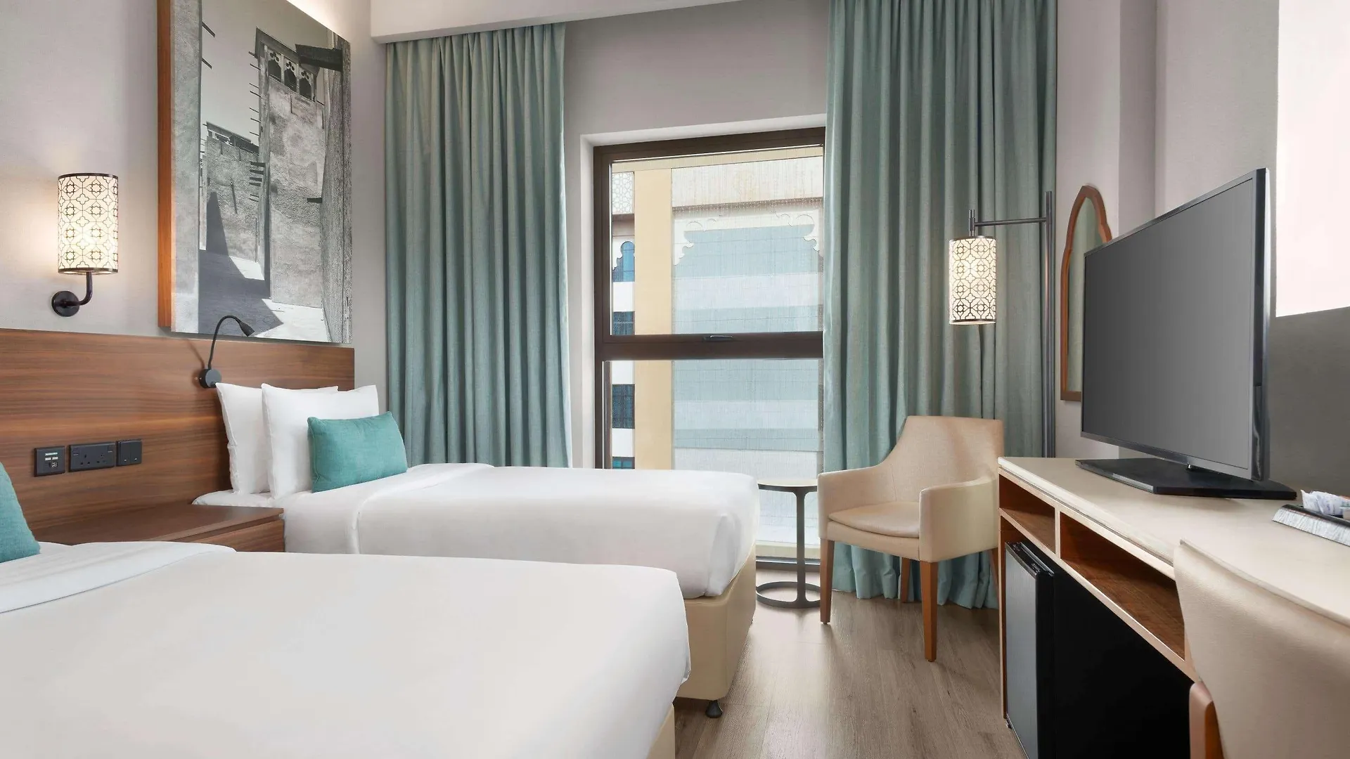 Hotel Ibis Styles Dubai Gold District 2*,