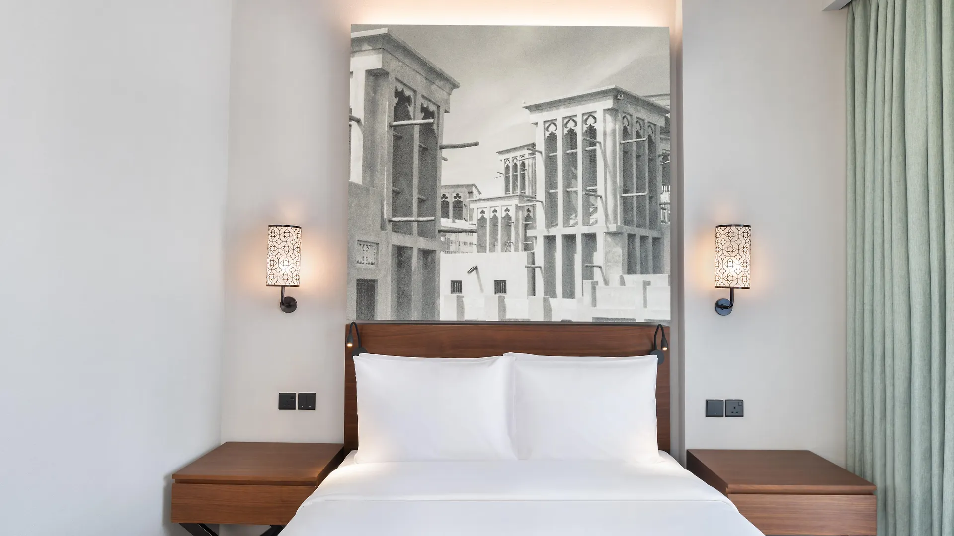 Hotel Ibis Styles Dubai Gold District 2*,
