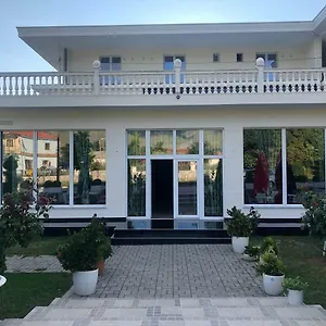 Taverna Zisi Albanië
