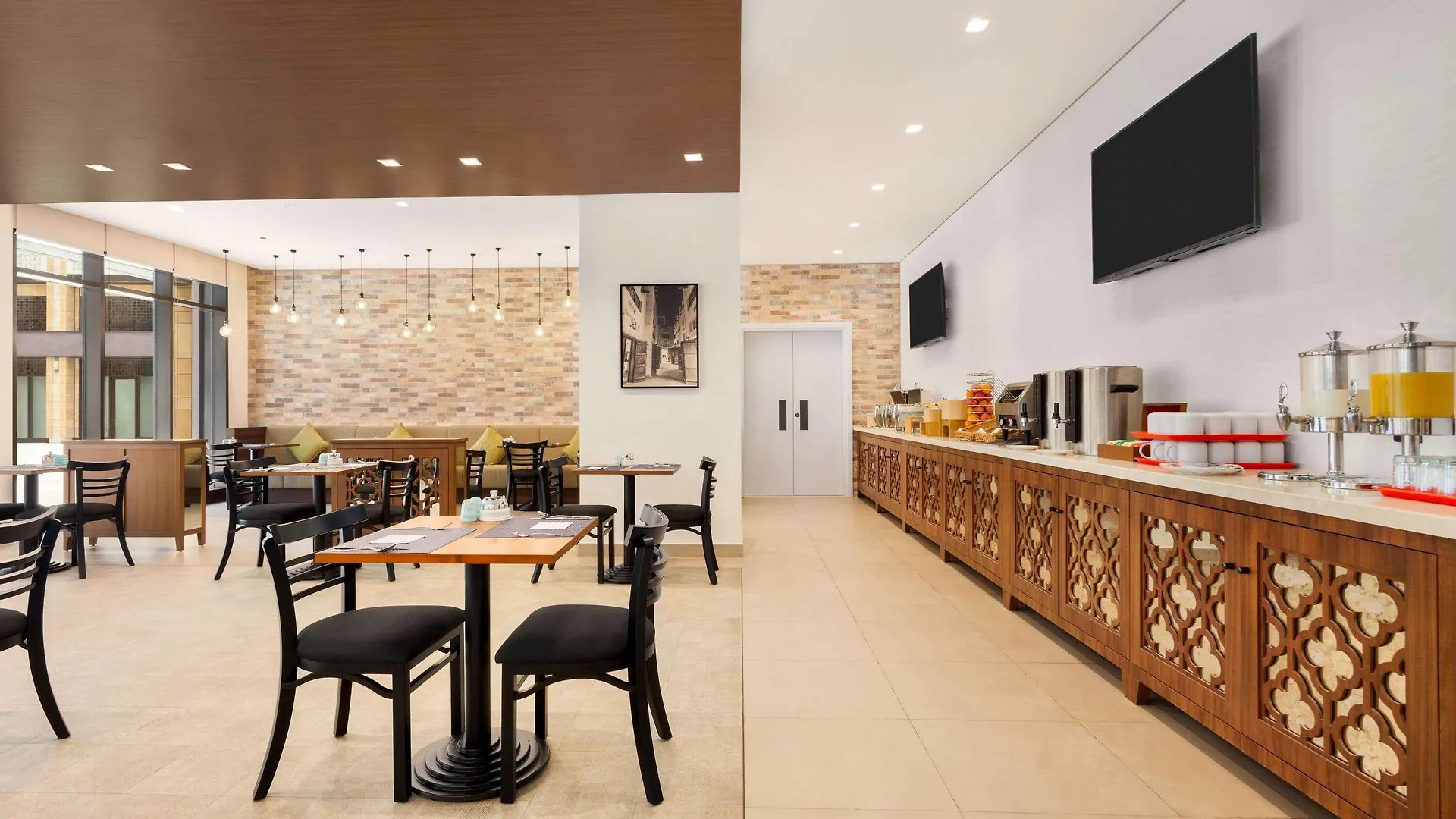Ibis Styles Dubai Gold District Ξενοδοχείο 2*,